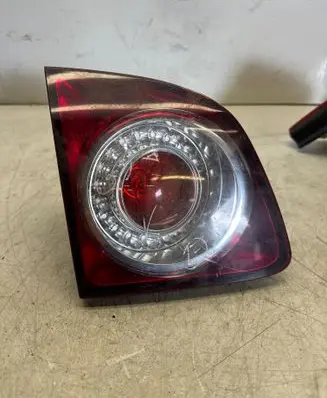 Volkswagen Golf V Tailgate rear/tail lights 5M0945093H 96496201