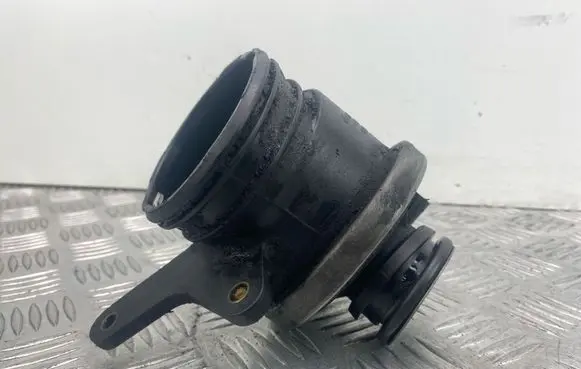 Mercedes-Benz C W203 Air intake duct part A6460980407
