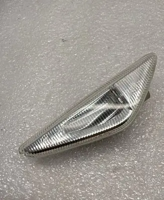 BMW X6 E71 Front fender indicator light 7171008 0218000 135V07W