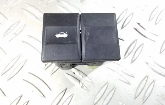Ford Mondeo Mk III Tailgate opening switch 1S7T19B514AA D3L0A