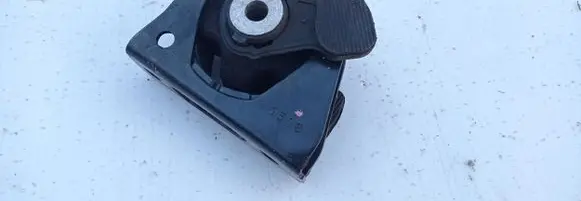 Engine mount bracket
