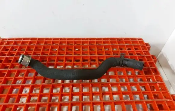 Mercedes-Benz E W212 Coolant pipe/hose 