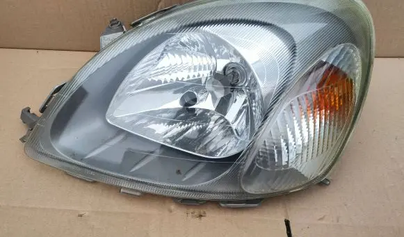 Toyota Yaris Headlight/headlamp 89006862 811500D01100 E1012003
