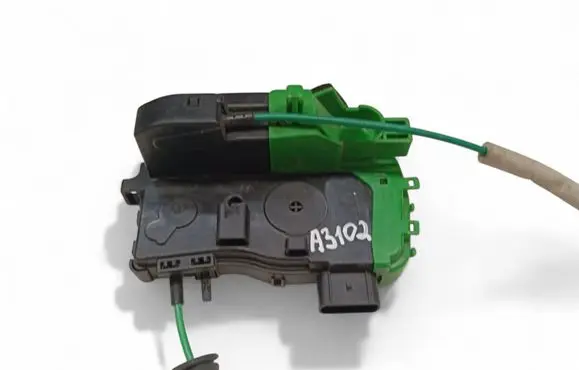 Hyundai i40 Front door lock 813203Z020
