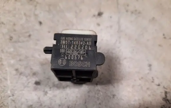 Ford Focus Airbag deployment crash/impact sensor 220206 3M5T14B342AB