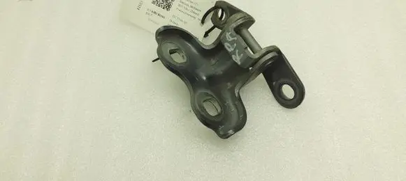 Citroen C3 Aircross Front door lower hinge A046057