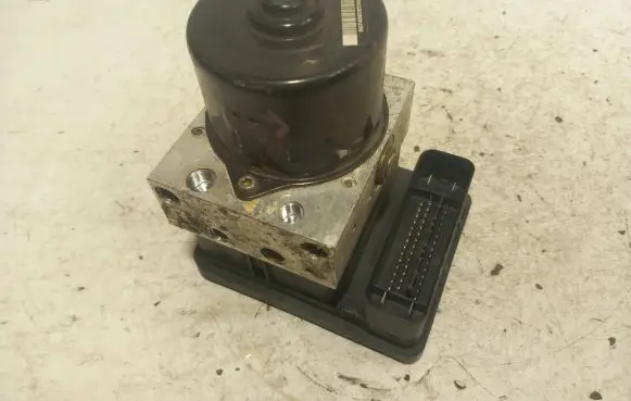 Volvo S40 ABS Pump 00001251E3 30736589A 10096004233
