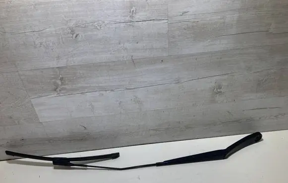 BMW X1 F48 F49 Front wiper blade arm 7360515