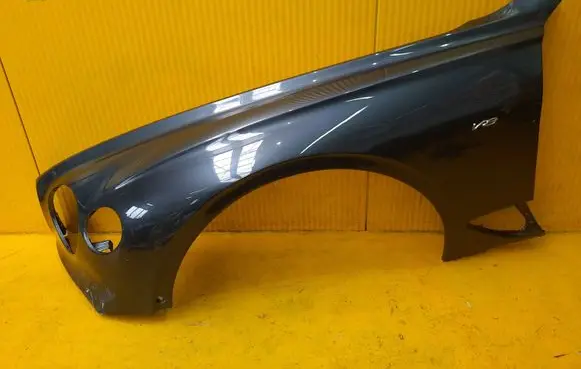 Bentley Continental Fender 3SD805625