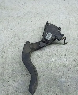 Audi A6 S6 C5 4B Accelerator throttle pedal 8D1721523F