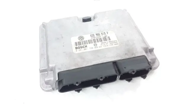 Volkswagen PASSAT B5 Engine control unit/module 038906018P 0281001720