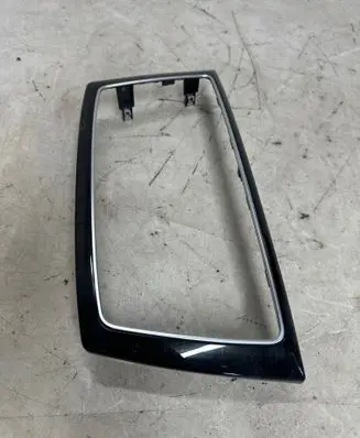 Mercedes-Benz GL X166 Radio/GPS head unit trim A1666802417