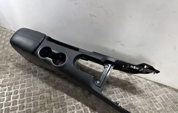 Ford Mustang VI Center console FR3B63045A36A FR3B63045