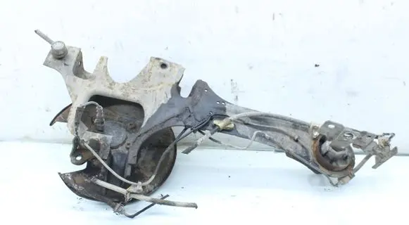 Rear wheel hub