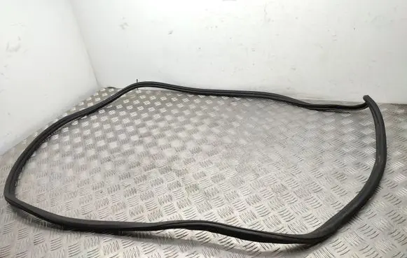 Skoda Yeti (5L) Rubber seal loading door 