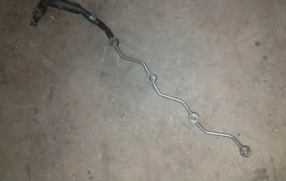 Mazda CX-3 Fuel main line pipe