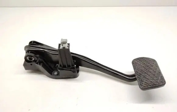 Mercedes-Benz A W176 Brake pedal A2462900019