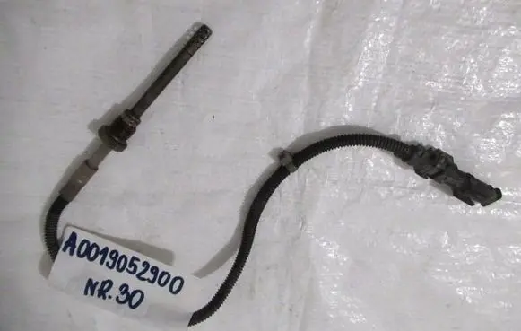 Mercedes-Benz C W205 Exhaust gas temperature sensor A0019052900