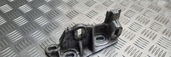 Seat Alhambra (Mk1) Engine mounting bracket 7M3199600A