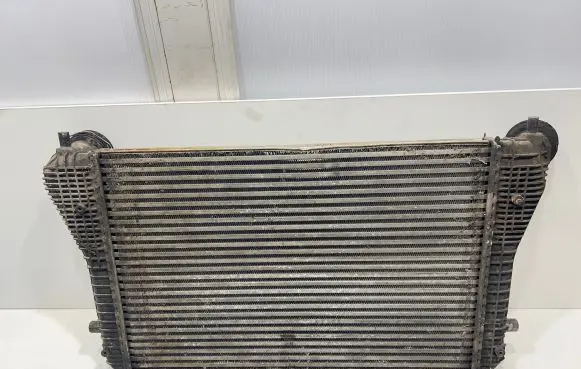 Volkswagen PASSAT B6 Intercooler radiator 1K0145803A B5896