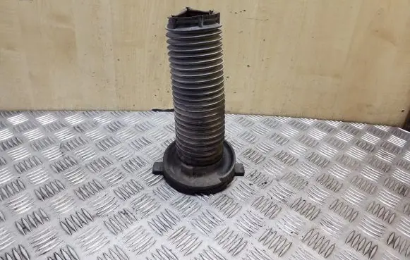 Land Rover Freelander 2 - LR2 Rear coil spring rubber mount 