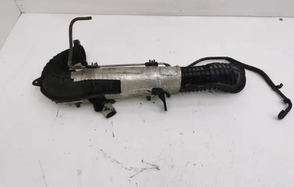 Ford C-MAX I Intercooler hose/pipe 7689557700