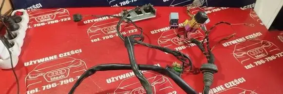 Audi A4 S4 B5 8D Coolant fan relay 8D0959493A R15719747