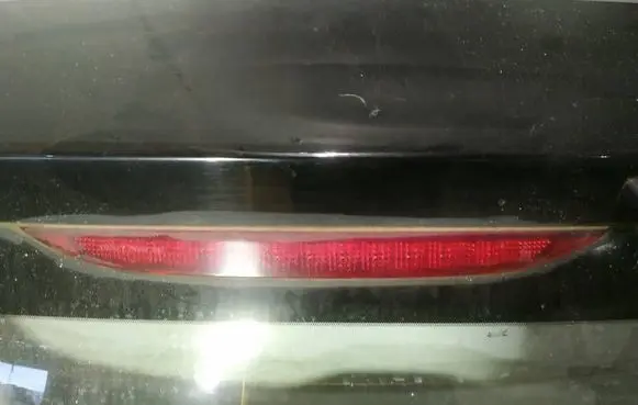 Mazda 5 Third/center stoplight