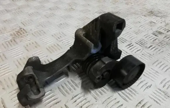 Nissan Pulsar Generator/alternator bracket 117104394R