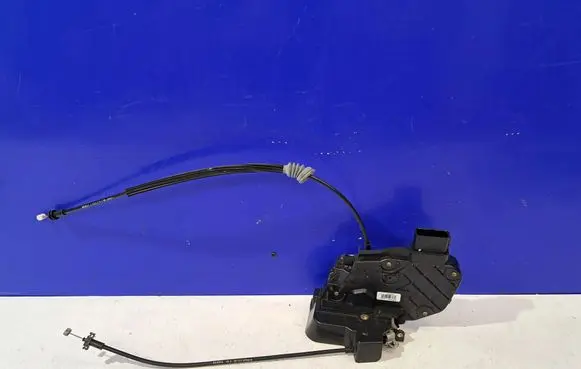 Volvo V50 Front door lock 30699793 31253658