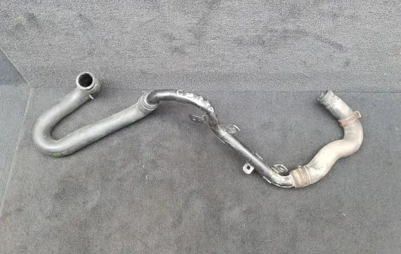 Audi A8 S8 D3 4E Engine coolant pipe/hose 4E0121485F 4E0121445T