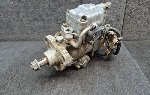 Volkswagen PASSAT B5 Fuel injection high pressure pump 0299510712 028130110H 0460404985