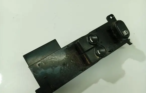 Hyundai i30 Electric window control switch 935702L100