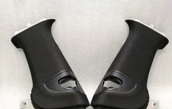 Mercedes-Benz C W205 (B) pillar trim (top)