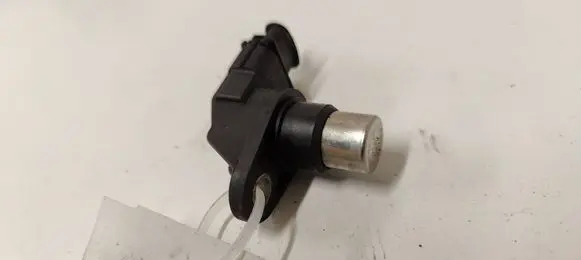 Volvo V70 Crankshaft position sensor 8631533 103033