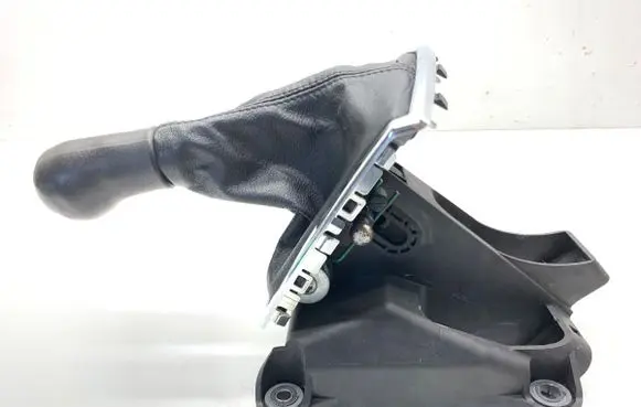 Toyota Corolla E120 E130 Gear shift rod 335300F010