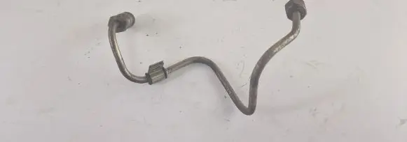 Mitsubishi L200 Fuel injector supply line/pipe 