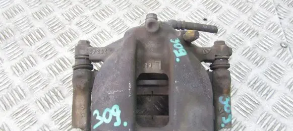 Honda CR-V Front brake caliper