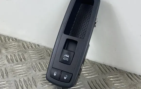 Jeep Grand Cherokee Electric window control switch 68086692AD