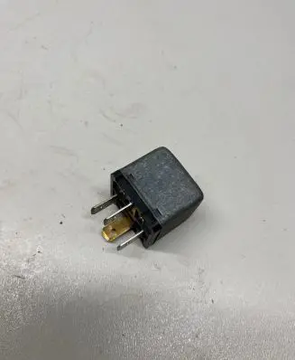 Ford Sierra Other relay 068351040 01051853903