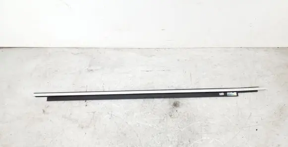 Audi A3 S3 8V Rubber seal front coupe door window 8V7853284C
