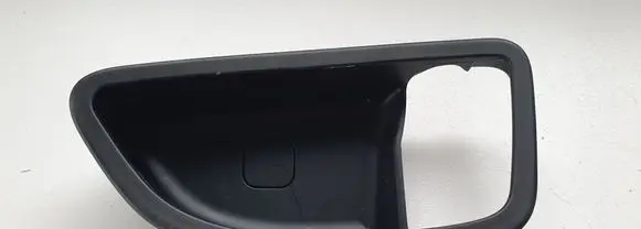 Hyundai i30 Front door interior handle trim 