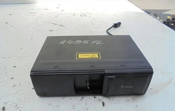 Audi A4 S4 B5 8D CD/DVD changer 