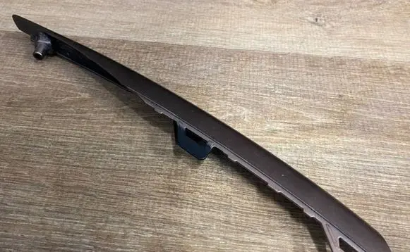 Front bumper splitter molding