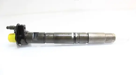 Volkswagen Scirocco Fuel injector 0445116030
