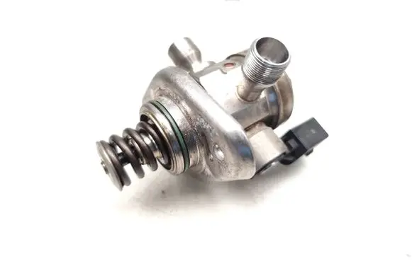 Renault Kadjar Fuel injection high pressure pump 166303162R