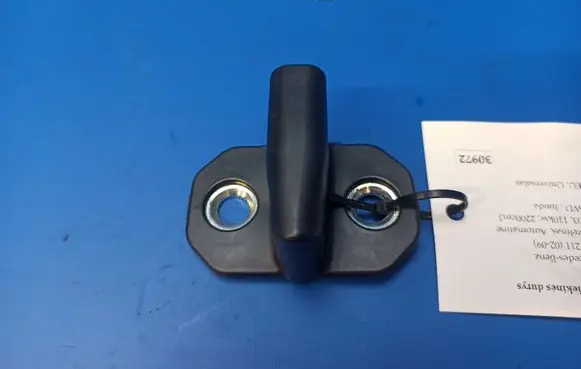 Mercedes-Benz E W211 Front door lock loop/hook striker A2037200004