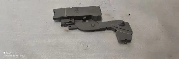 Volvo S60 Fuse box cover 32200087