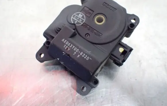 Mitsubishi Colt A/C air flow flap actuator/motor AE063700-8320
