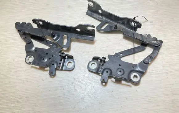 BMW 4 F32 F33 Engine bonnet/hood hinges 7336699 7336700
